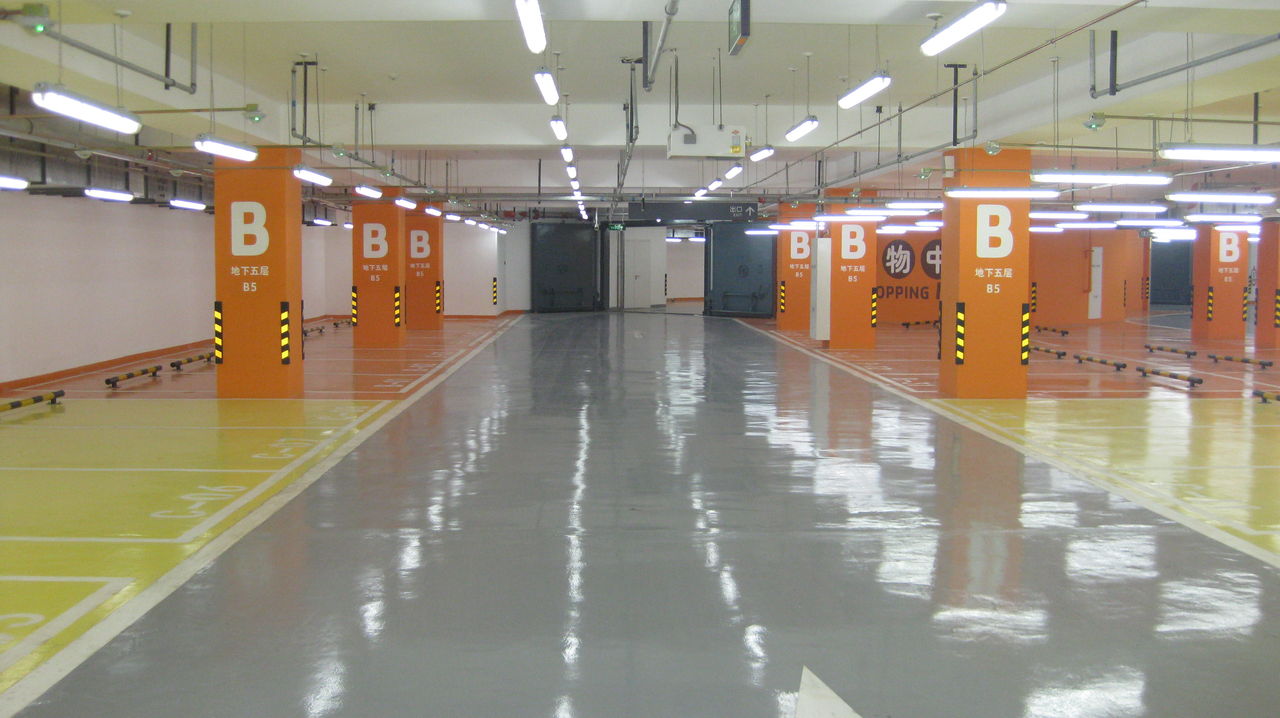 商業(yè)購物廣場地下車庫環(huán)氧樹脂地坪